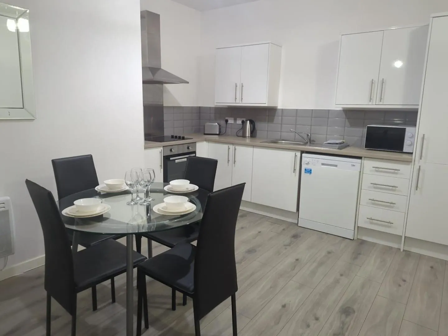 3 Bedroom Apt City Centre Powdene House Ньюкасл-апон-Тайн