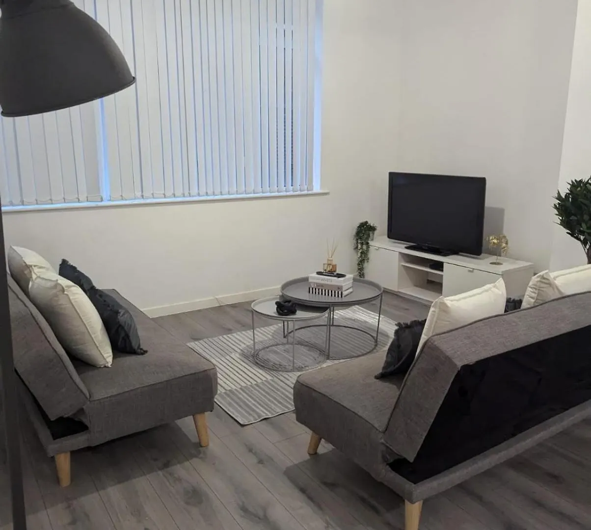 3 Bedroom Apt City Centre Powdene House Ньюкасл-апон-Тайн Великобритания