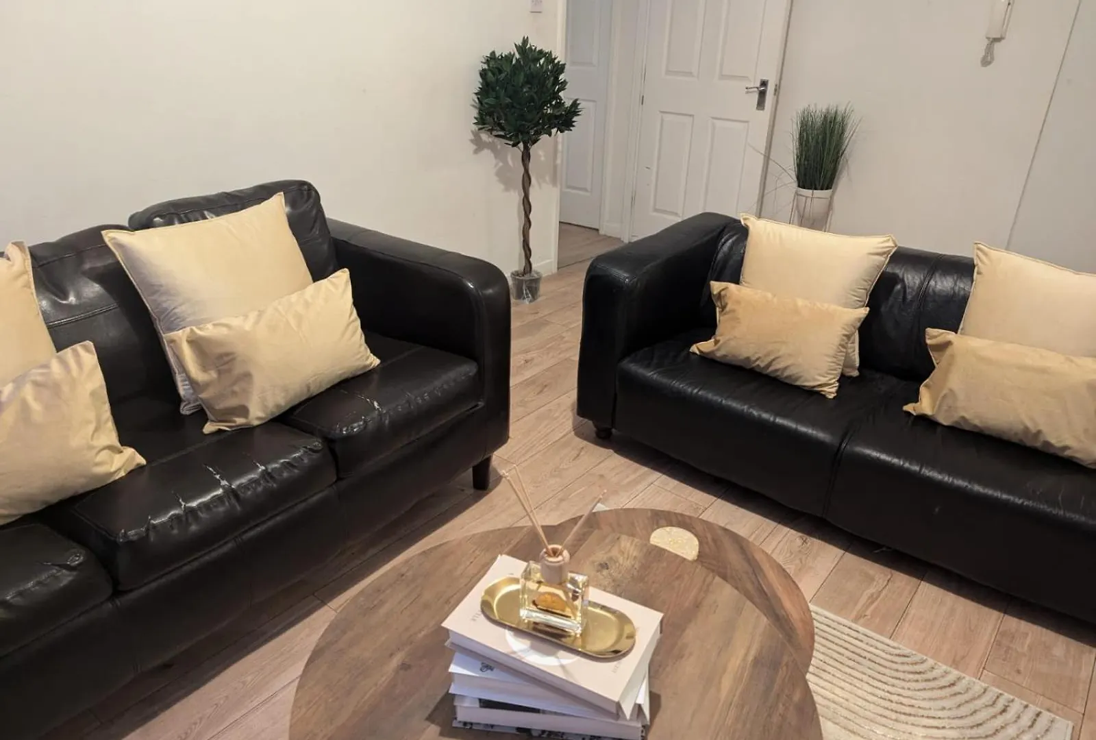 3 Bedroom Apt City Centre Powdene House Ньюкасл-апон-Тайн