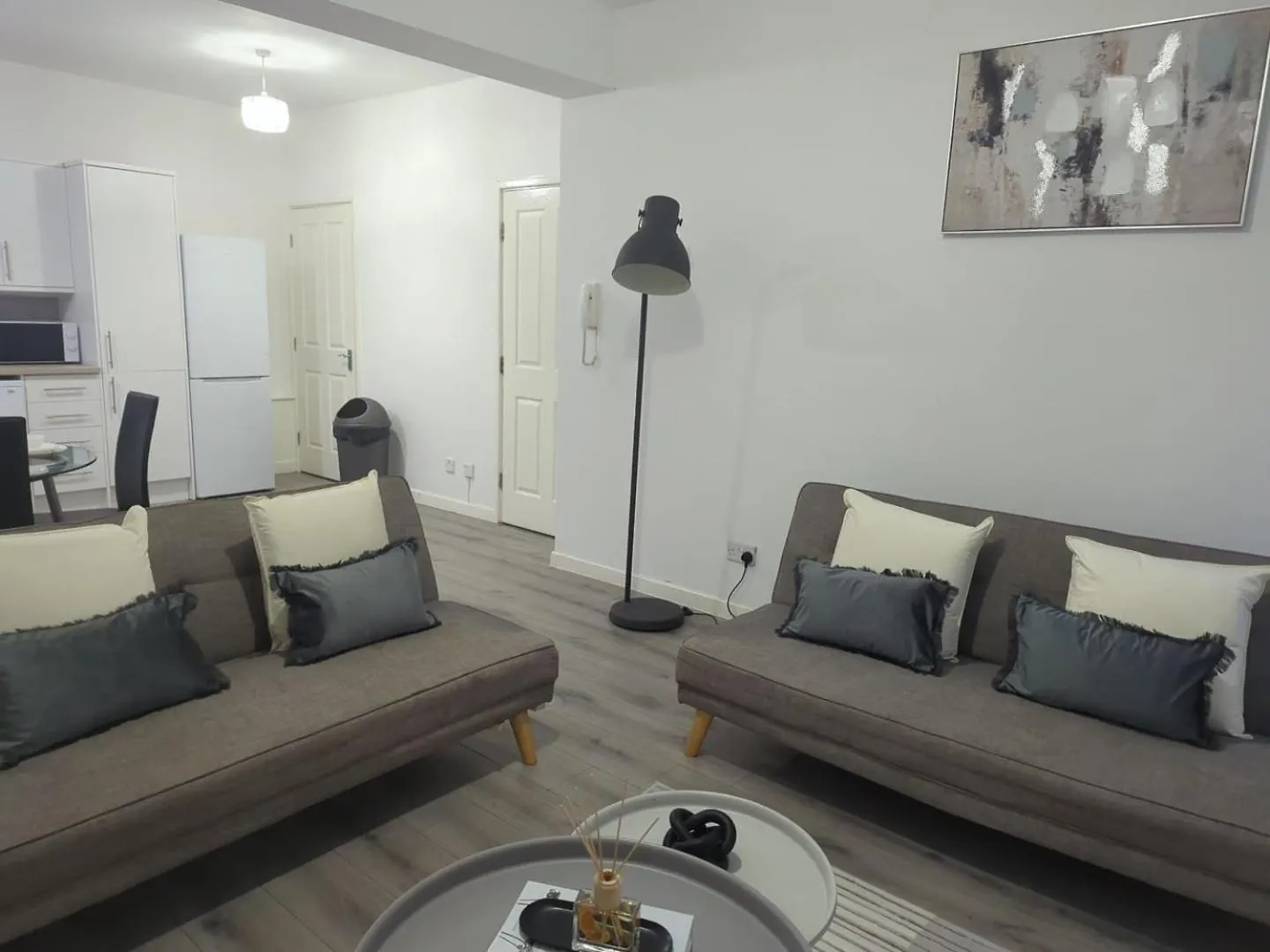 3 Bedroom Apt City Centre Powdene House Newcastle Upon Tyne
