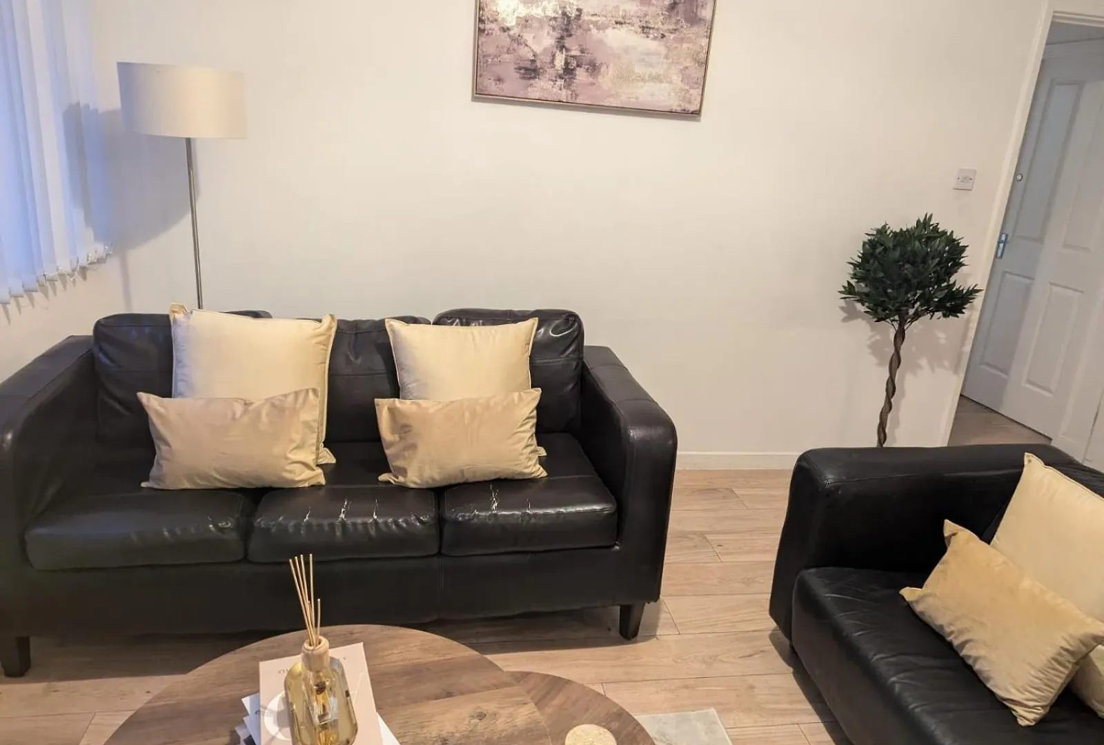 3 Bedroom Apt City Centre Powdene House Newcastle Upon Tyne 0*,
